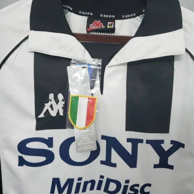 Jersey Juventus 1997 Retro Go Jersey