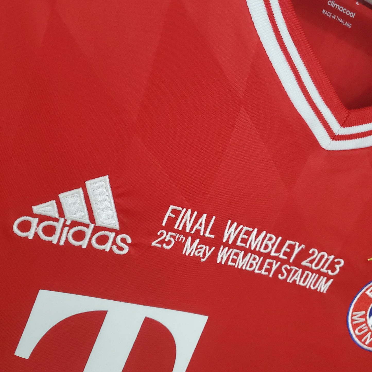 Jersey Longsleeve Bayern Munich Champions League 2013/14 Go Jersey